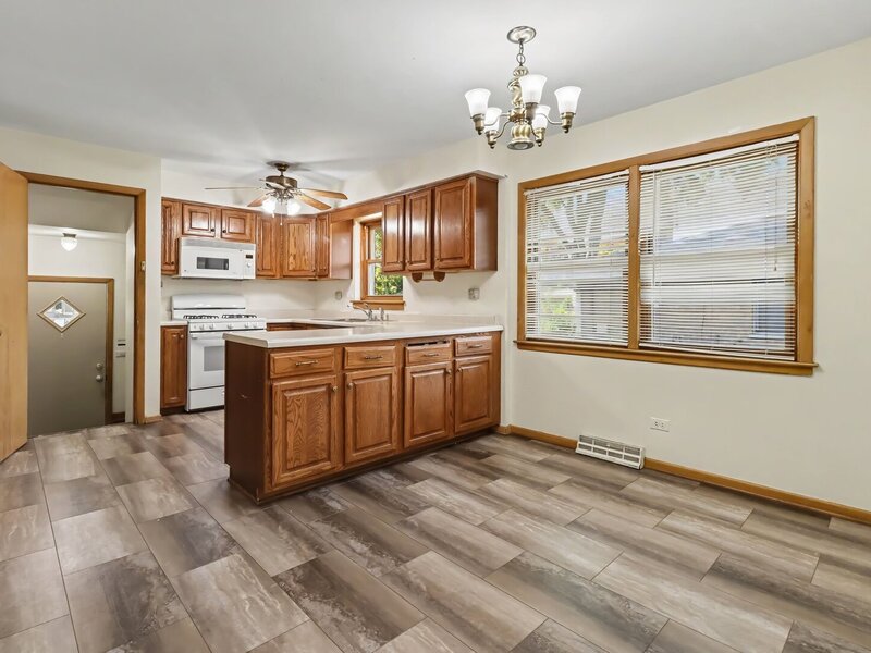 504 E Butterfield Road Elmhurst IL 60126