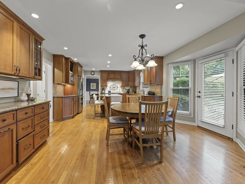 26 Churchill Road Winfield IL 60190