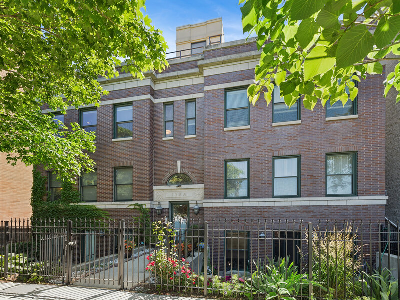1355 N Mohawk Street Chicago IL 60610