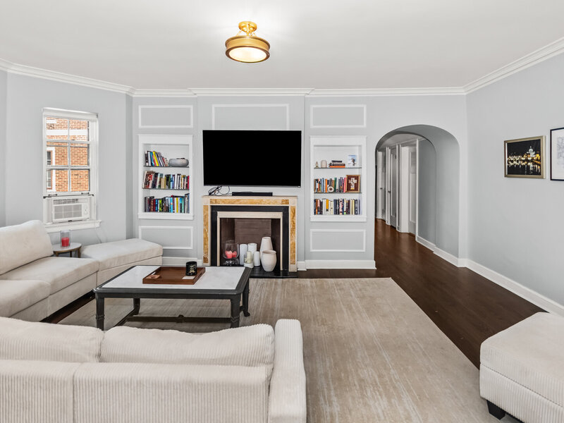 220 S Maple Avenue Oak Park IL 60302