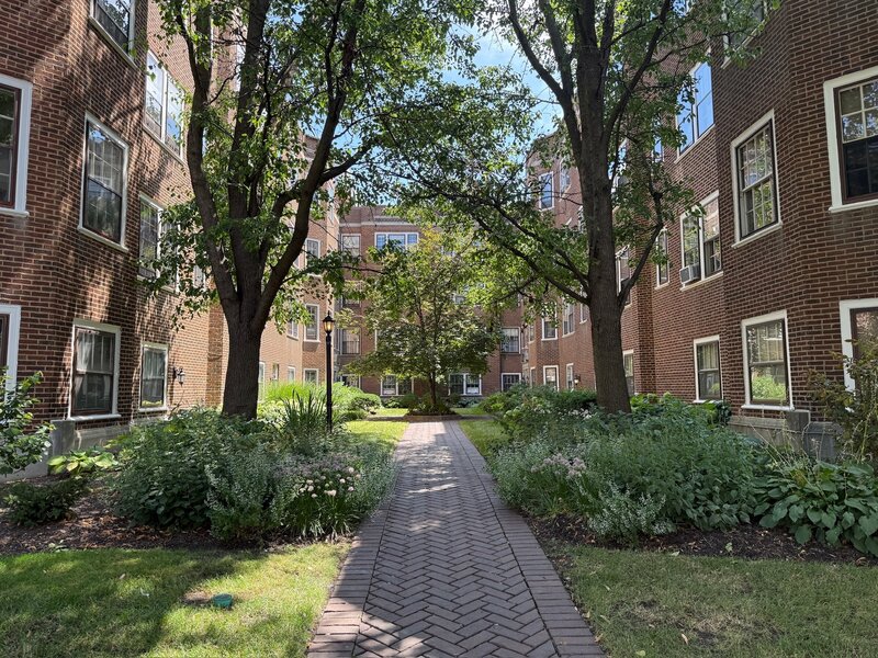 220 S Maple Avenue Oak Park IL 60302