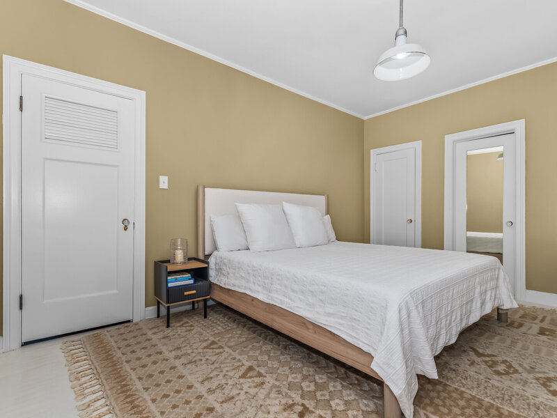 220 S Maple Avenue Oak Park IL 60302