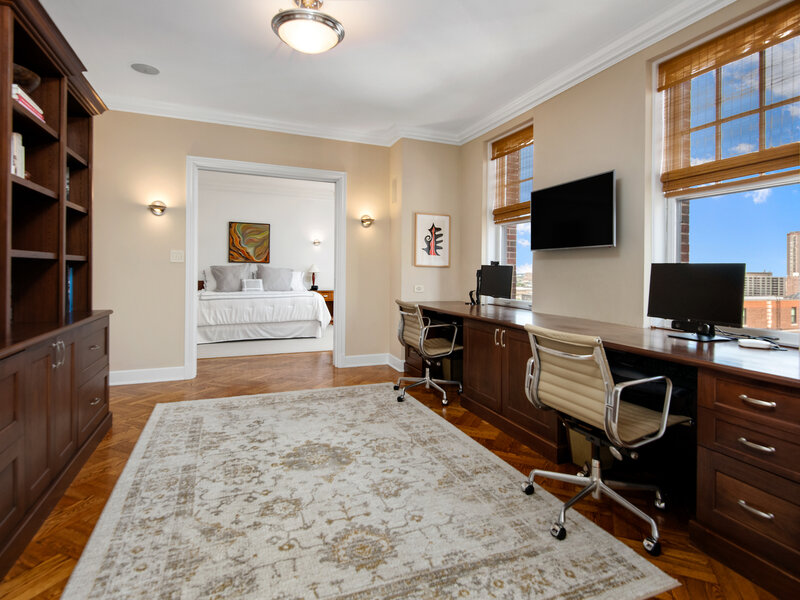 421 W Melrose Street Chicago IL 60657