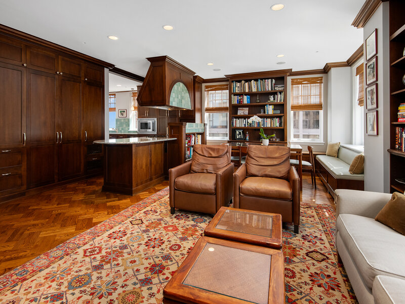 421 W Melrose Street Chicago IL 60657