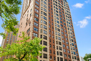 Photo of 421 W Melrose Street Chicago IL 60657 Unit 18BC