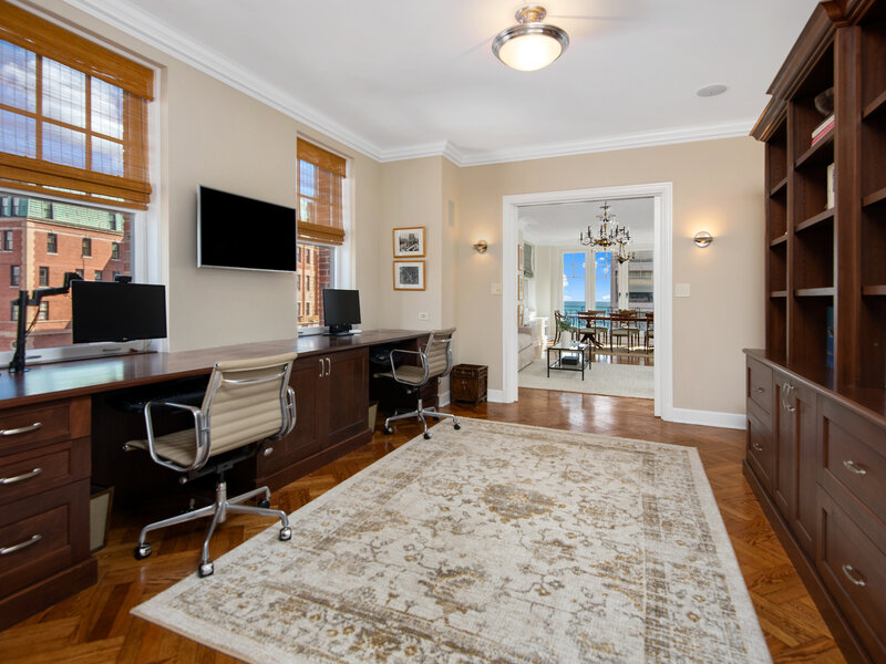 421 W Melrose Street Chicago IL 60657