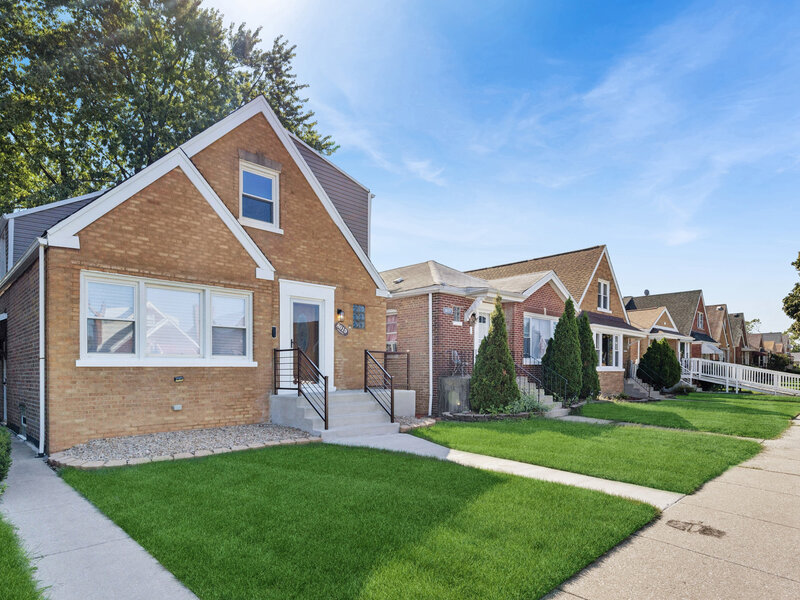 8019 S Francisco Avenue Chicago IL 60652