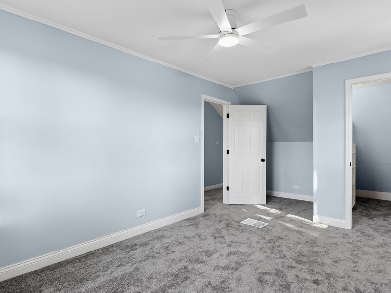 8019 S Francisco Avenue Chicago IL 60652