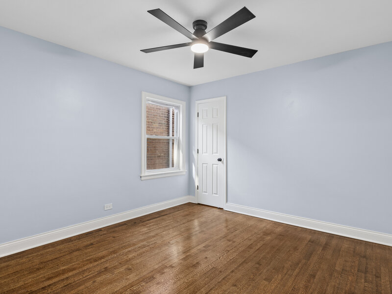 8019 S Francisco Avenue Chicago IL 60652