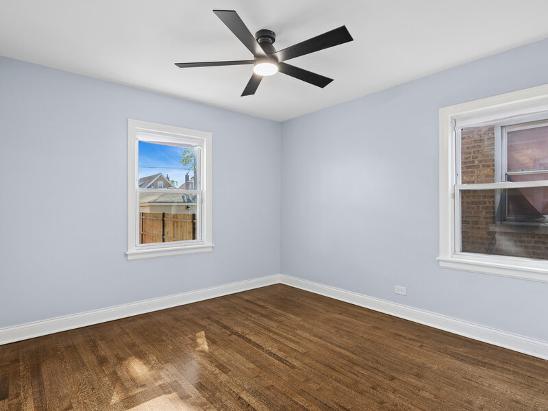 8019 S Francisco Avenue Chicago IL 60652