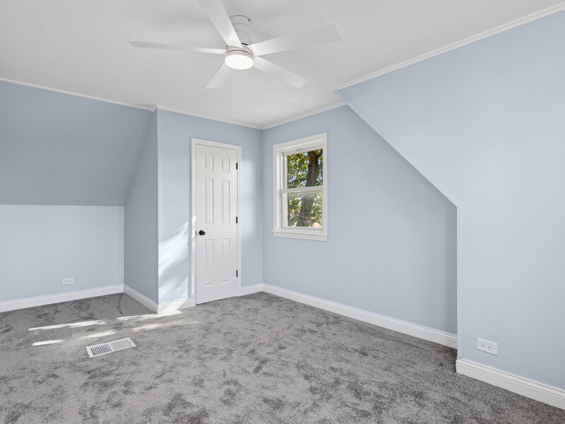 8019 S Francisco Avenue Chicago IL 60652