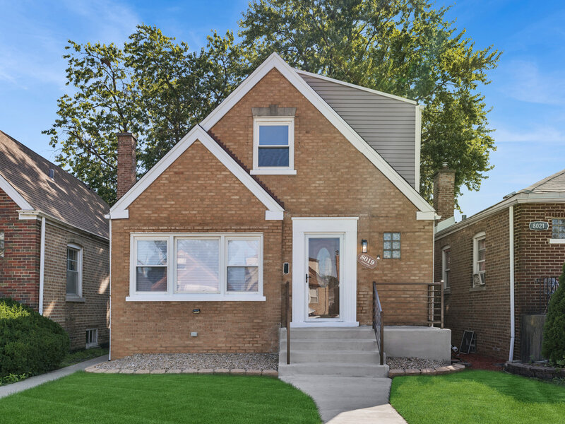 8019 S Francisco Avenue Chicago IL 60652