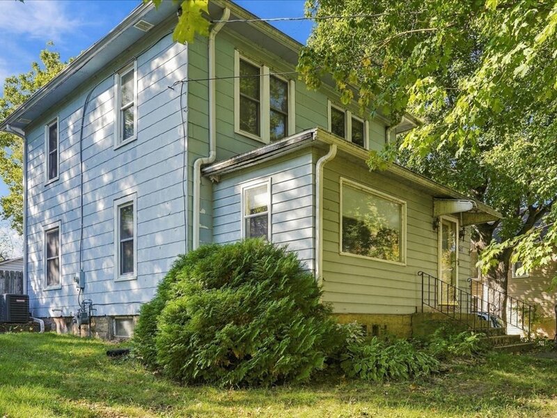 617 4th Avenue Dixon IL 61021