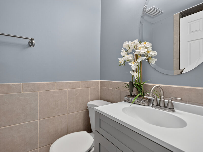 2 Churchill Lane Glen Ellyn IL 60137