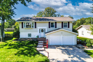 Photo of 2 Churchill Lane Glen Ellyn IL 60137