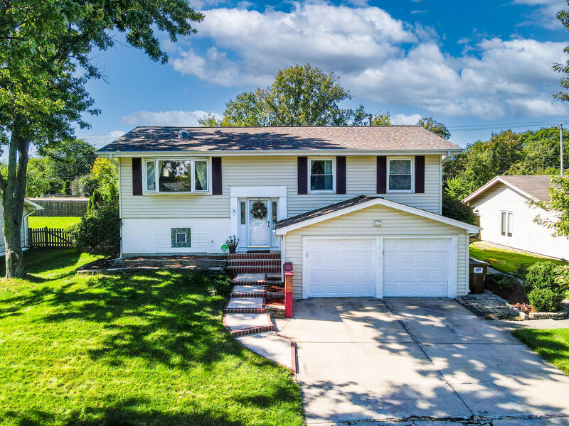 2 Churchill Lane Glen Ellyn IL 60137