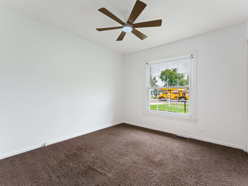 212 Wellington Avenue Elk Grove Village IL 60007