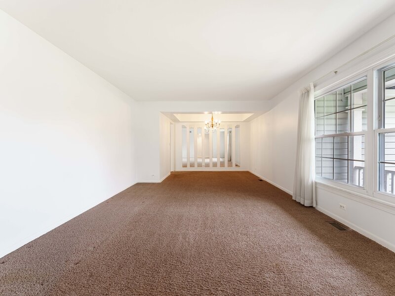 212 Wellington Avenue Elk Grove Village IL 60007