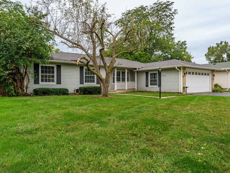 212 Wellington Avenue Elk Grove Village IL 60007