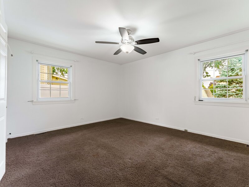 212 Wellington Avenue Elk Grove Village IL 60007