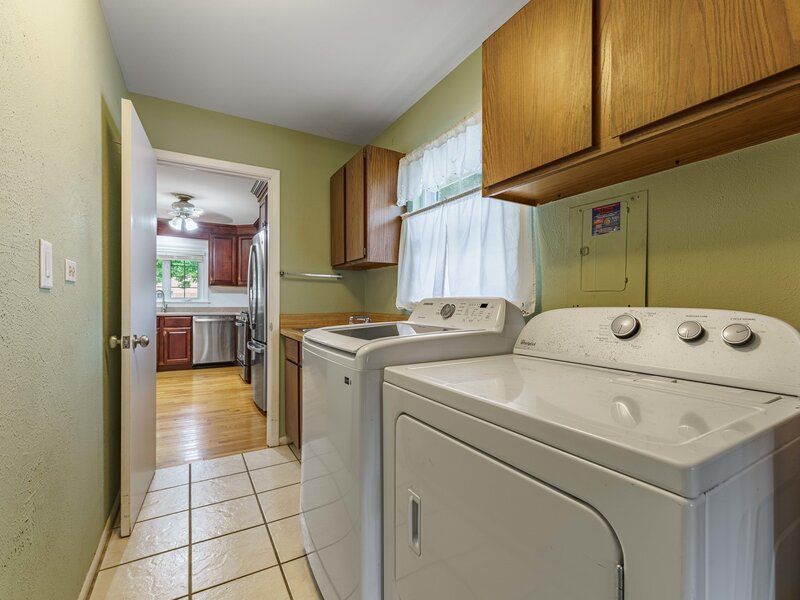 212 Wellington Avenue Elk Grove Village IL 60007