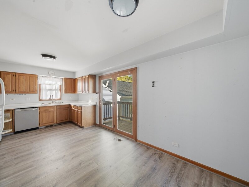 626 Pleasure Drive Mundelein IL 60060