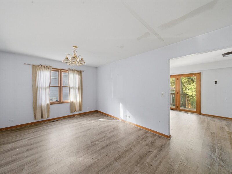 626 Pleasure Drive Mundelein IL 60060