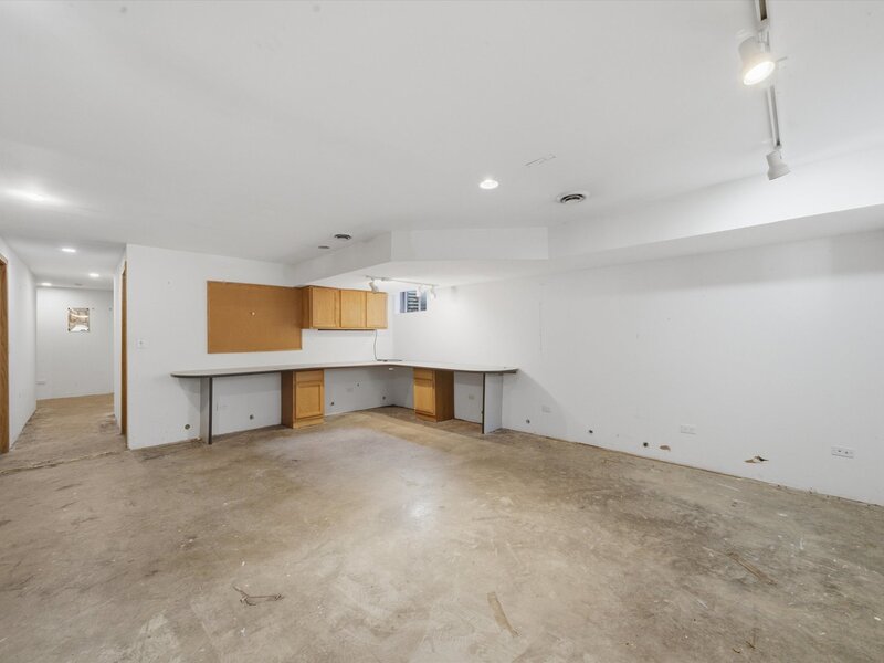 626 Pleasure Drive Mundelein IL 60060