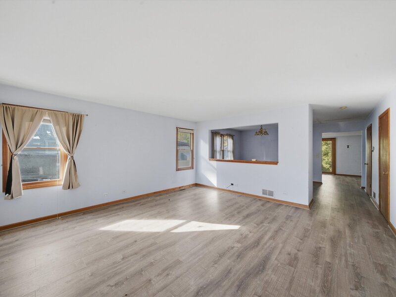 626 Pleasure Drive Mundelein IL 60060