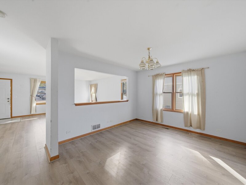 626 Pleasure Drive Mundelein IL 60060