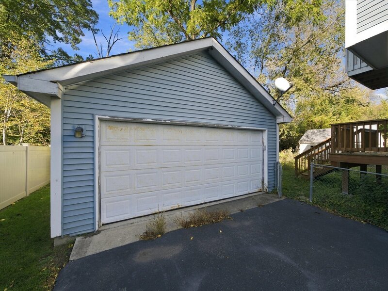 626 Pleasure Drive Mundelein IL 60060