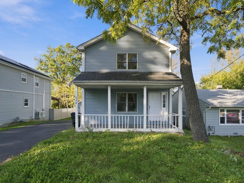 626 Pleasure Drive Mundelein IL 60060