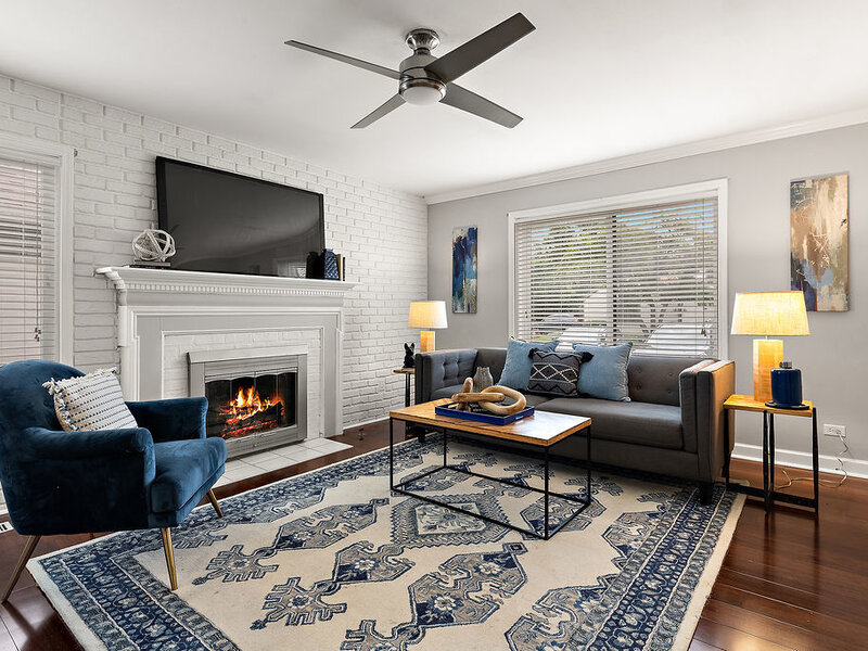 1296 Farnsworth Lane Buffalo Grove IL 60089