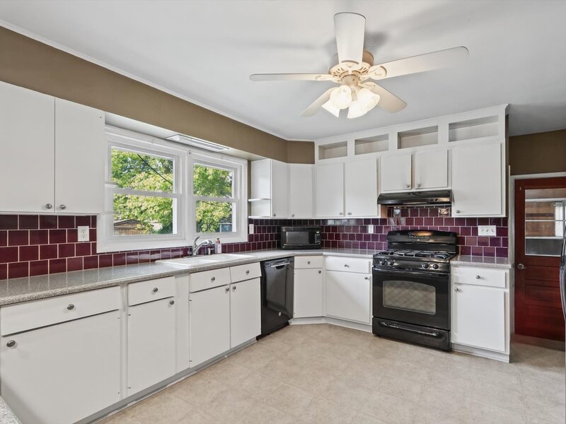 810 Longview Road Monticello IL 61856