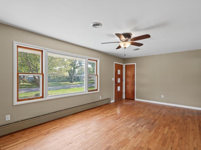 810 Longview Road Monticello IL 61856