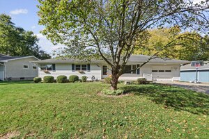 Photo of 810 Longview Road Monticello IL 61856