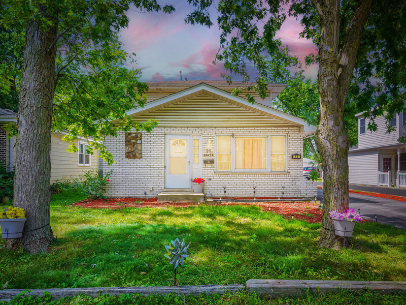 14 N Rebecca Street Glenwood IL 60425