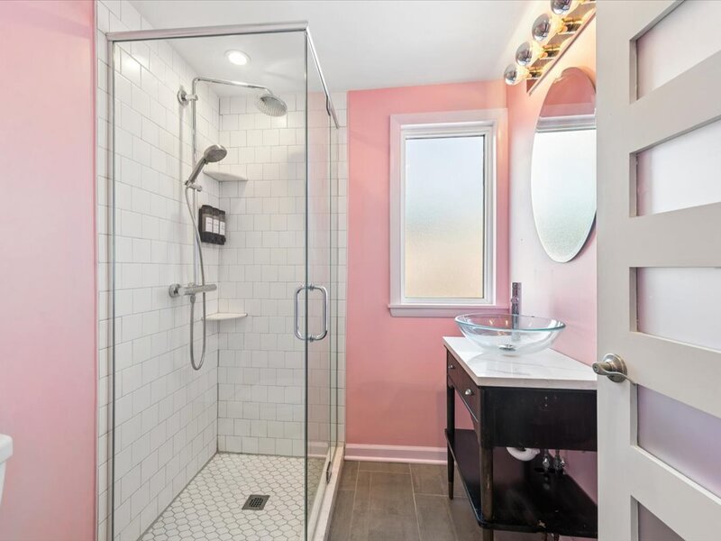 2966 W Nelson Street Chicago IL 60618