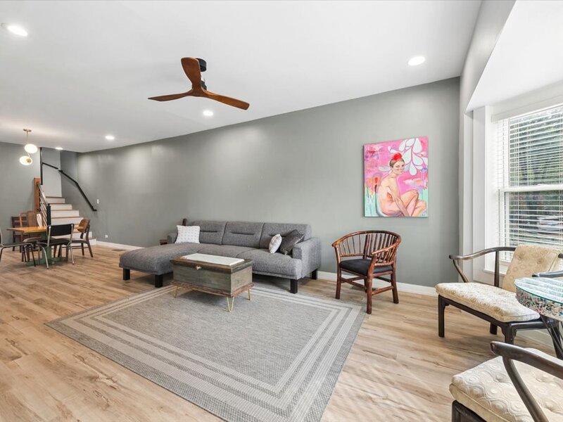 2966 W Nelson Street Chicago IL 60618