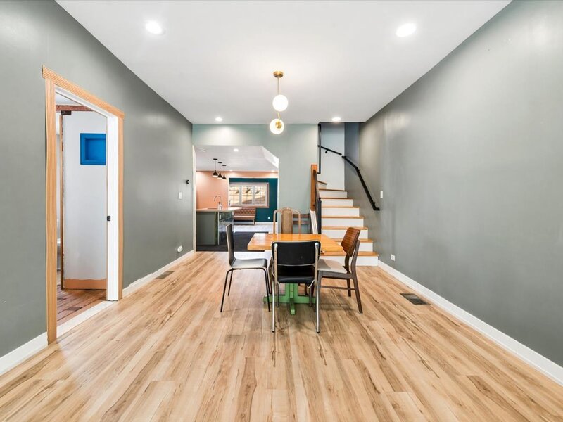 2966 W Nelson Street Chicago IL 60618