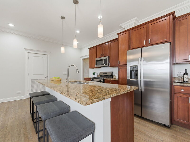 4705 S Champlain Avenue Chicago IL 60615