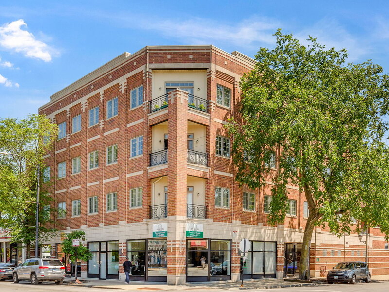 4705 S Champlain Avenue Chicago IL 60615
