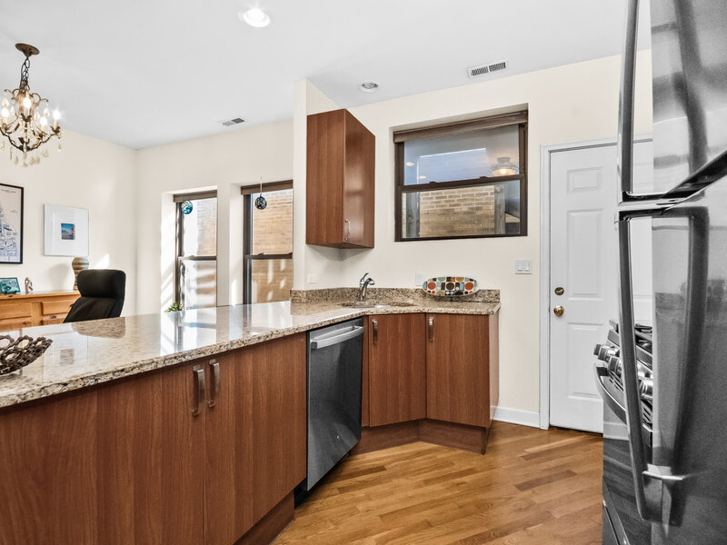 1654 W Farwell Avenue Chicago IL 60626