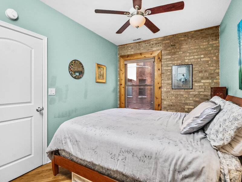 1654 W Farwell Avenue Chicago IL 60626