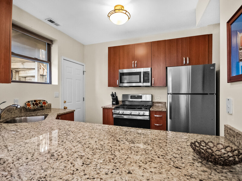 1654 W Farwell Avenue Chicago IL 60626