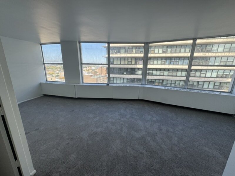 5757 N Sheridan Road Chicago IL 60660