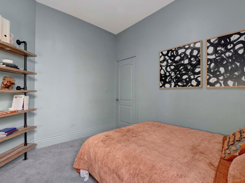 4627 S Saint Lawrence Avenue Chicago IL 60653