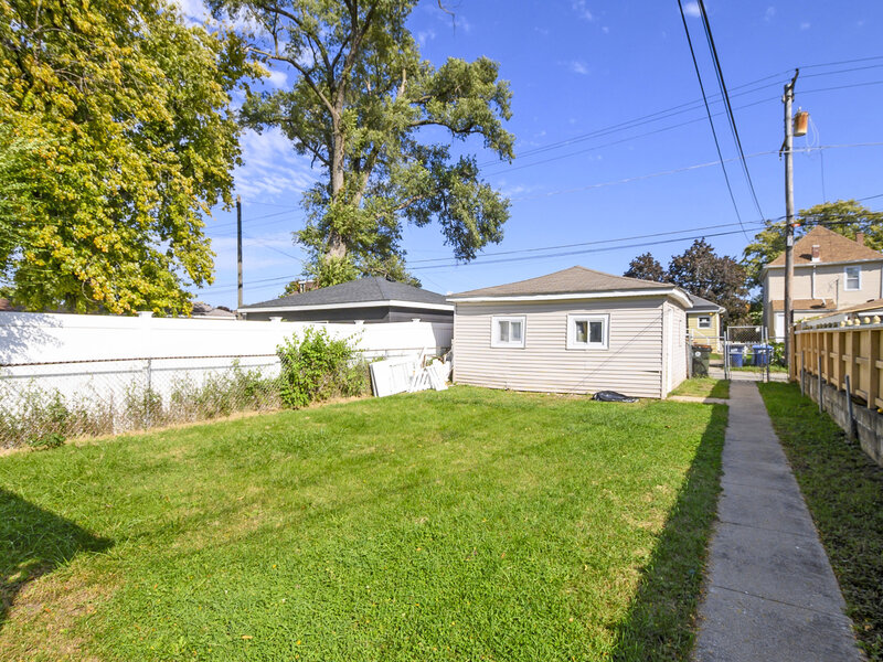 435 22nd Avenue Bellwood IL 60104