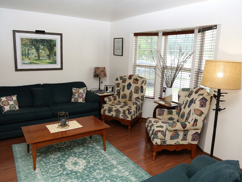 55 S Windsor Place Mundelein IL 60060