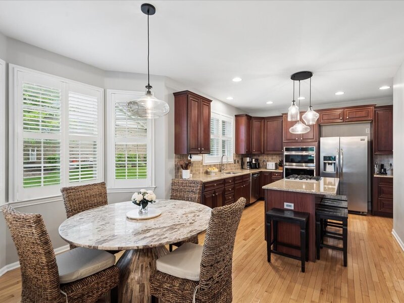 24 Tournament Drive Hawthorn Woods IL 60047